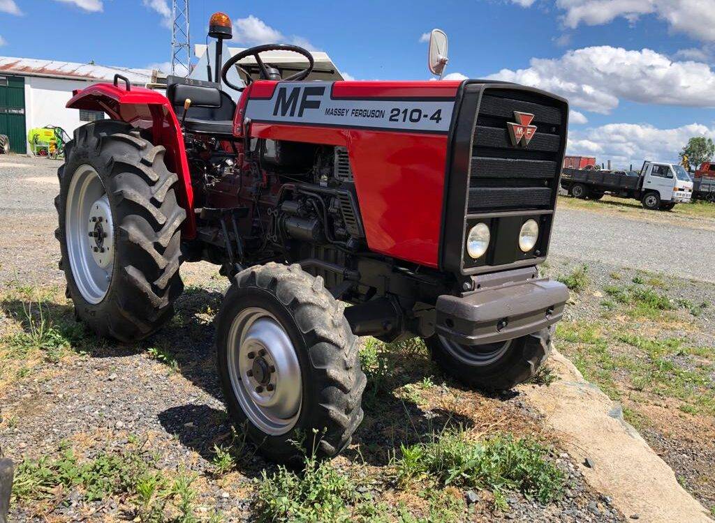 Massey Ferguson 210 210-4 Tractor: Review And Specs Tractor